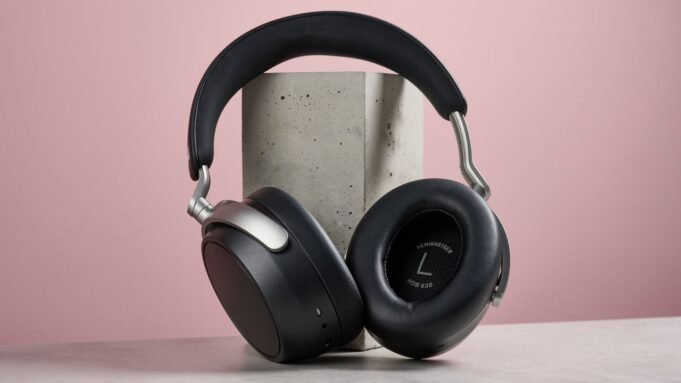 I tested Sennheiser's first wireless headphones that bundle a USB-C dongle for higher-res streaming, and their detail-oriented sound bowled me over | news.qlsh.net
